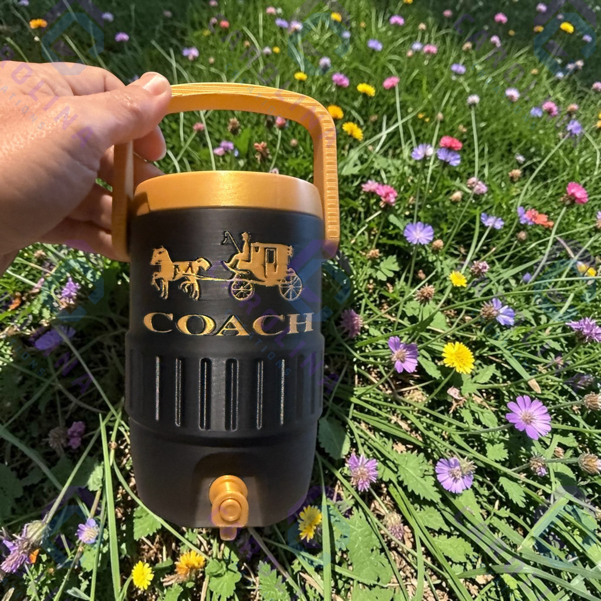 Luxury Can Cooler